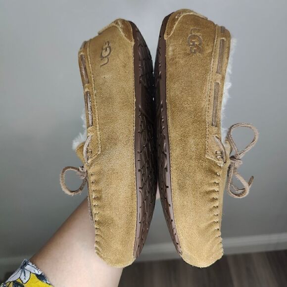 Ugg Dakota Chestnut Suede Sheepskin Slippers Moccasins - Picture 9 of 12